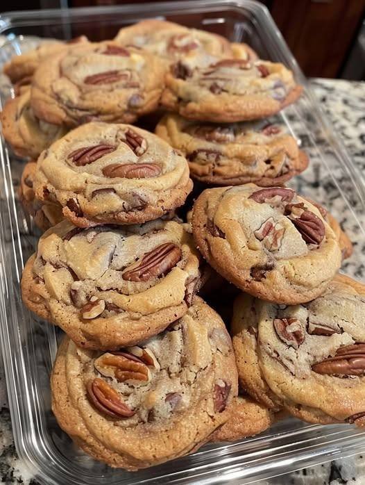 Low-Carb  Cream Cheese Pecan Cookies