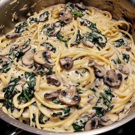 Creamy Spinach & Mushroom Spaghetti