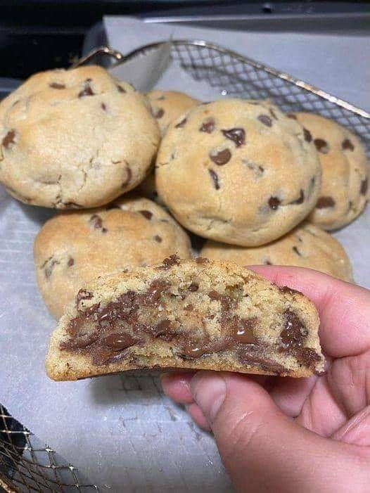 Diabetic-Friendly Soft-Batch Chocolate Chip Cookies