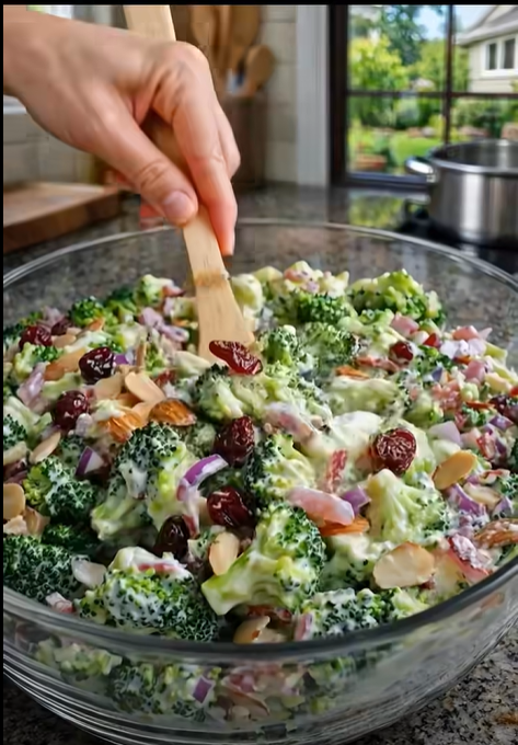 Creamy Vegan Broccoli Salad with Cranberries & Almonds