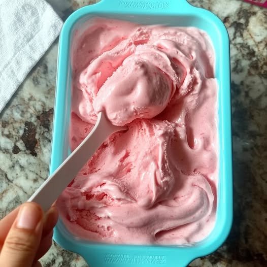 Sugar-Free Strawberry Ice Cream
